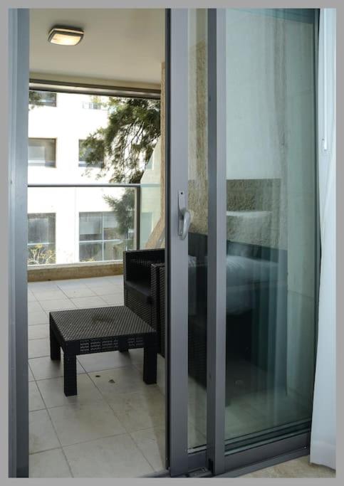 Luxury 3 Bedroom Apt, Harav Kook7 Jeruzsálem Kültér fotó