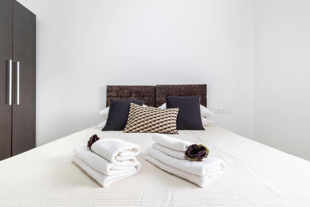 Luxury 3 Bedroom Apt, Harav Kook7 Jeruzsálem Kültér fotó